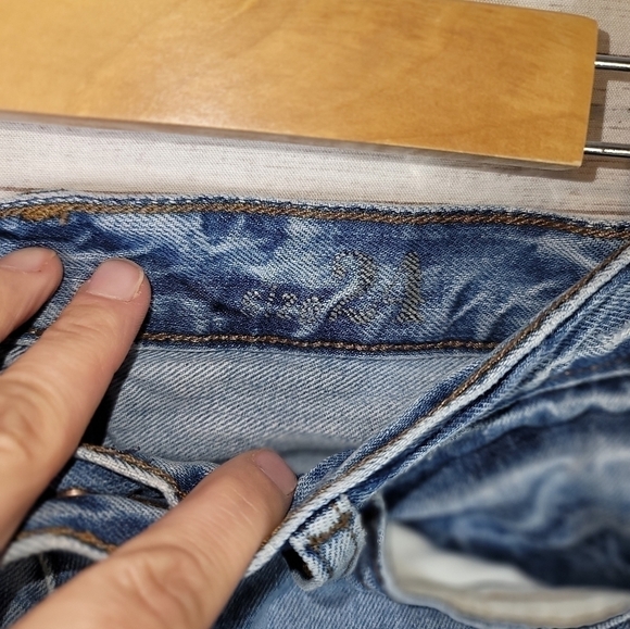 J.CREW BROKEN IN BOYFRIEND RAW HEM DENIM JEANS, SZ 24 - Picture 6 of 11